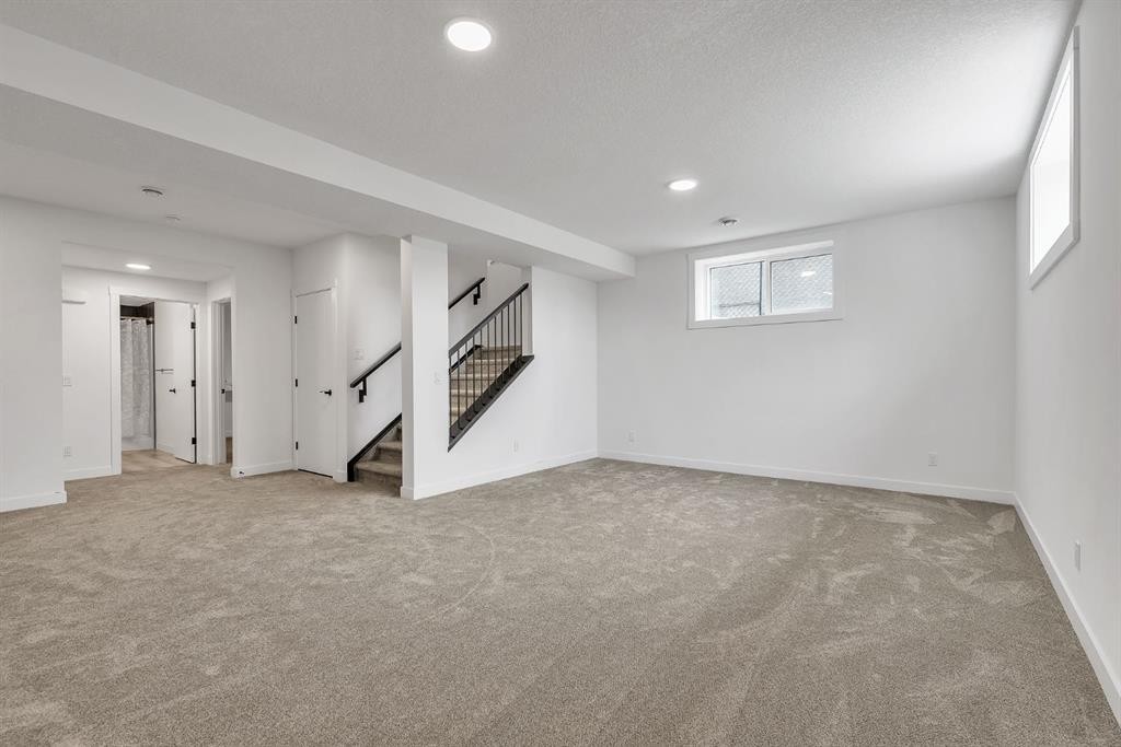 406 Rowley Way Nw, Calgary, AB - Indoor Photo Showing Other Room