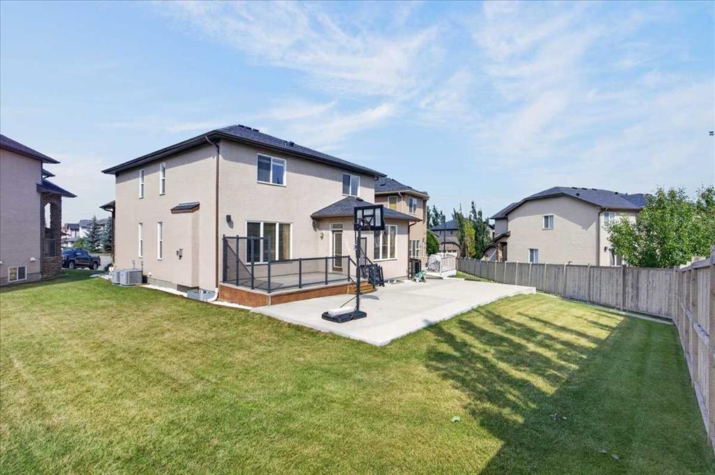 25 Sherwood Close Nw, Calgary, AB - Outdoor