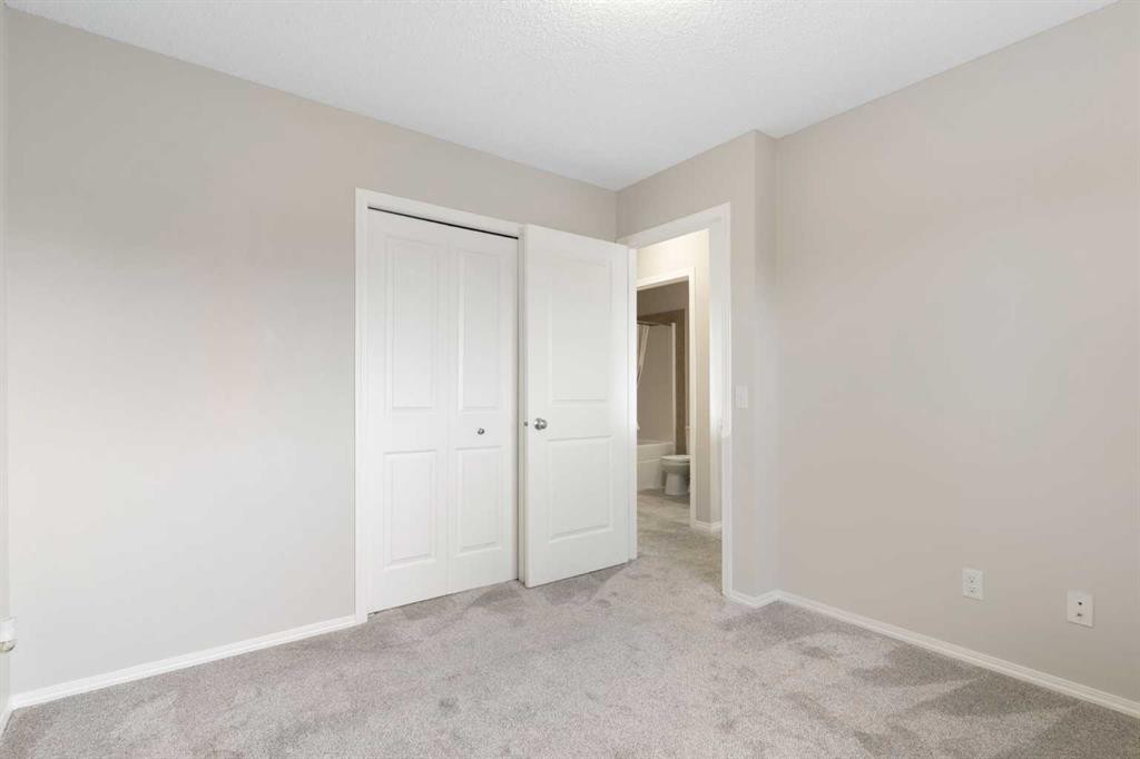 16 Fireside Way, Cochrane, AB - Indoor