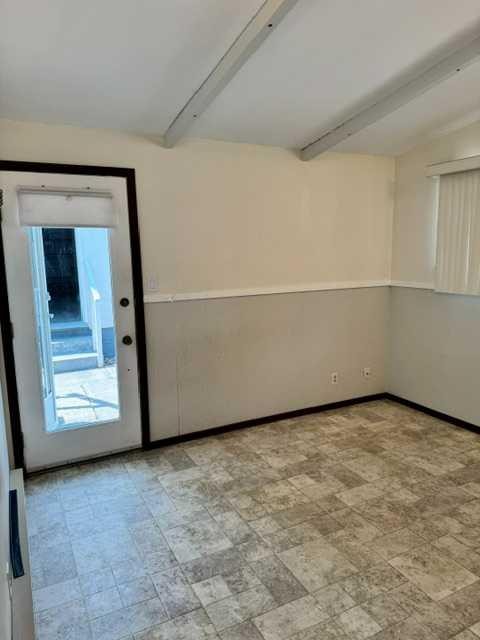 2915 13 Avenue Nw, Calgary, AB - Indoor Photo Showing Other Room