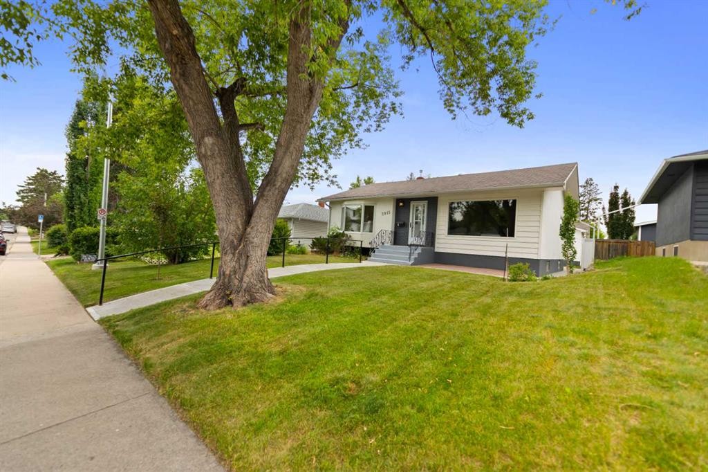 2915 13 Avenue Nw, Calgary, AB - Outdoor
