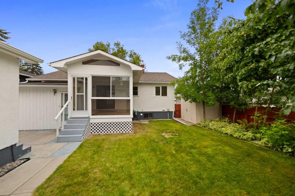 2915 13 Avenue Nw, Calgary, AB - Outdoor