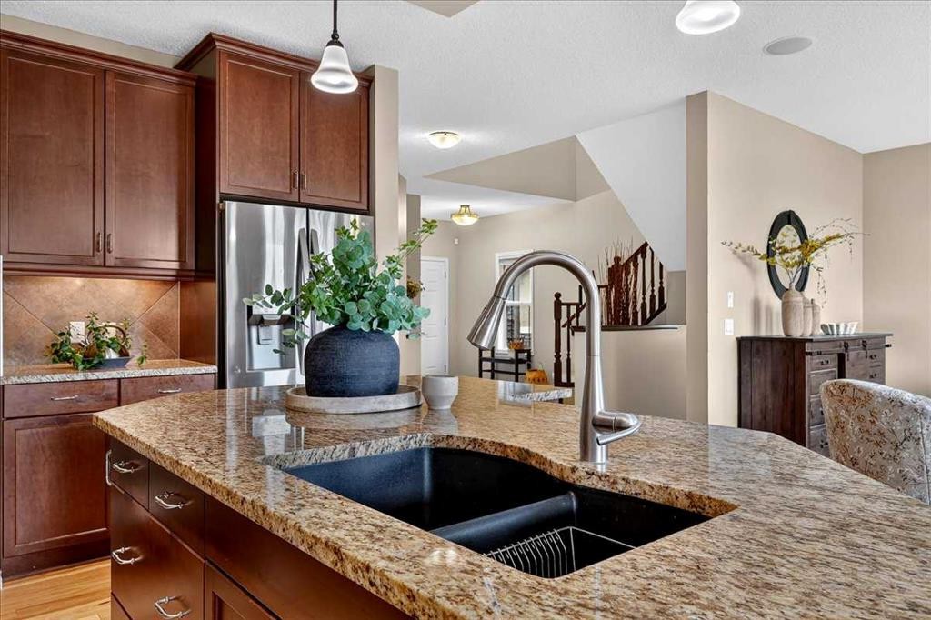 174 Cranridge Terrace Se, Calgary, AB - Indoor Photo Showing Kitchen With Double Sink