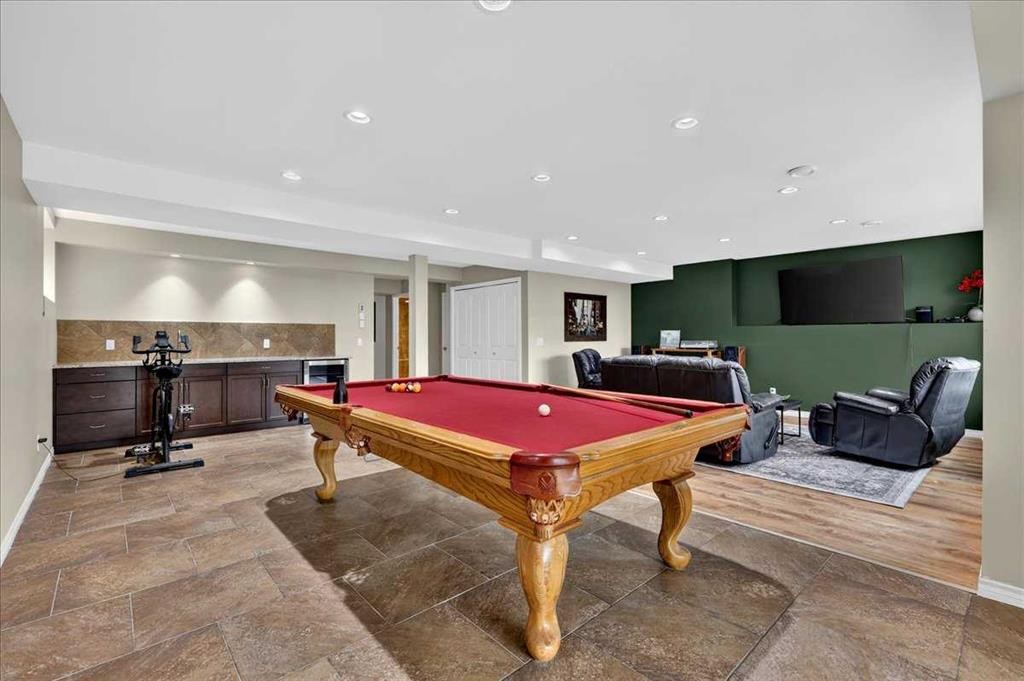 174 Cranridge Terrace Se, Calgary, AB - Indoor Photo Showing Other Room