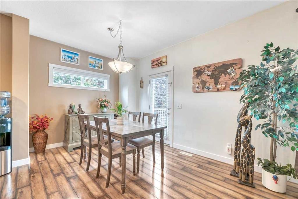 331 Ranch Ridge Meadow, Strathmore, AB - Indoor Photo Showing Dining Room