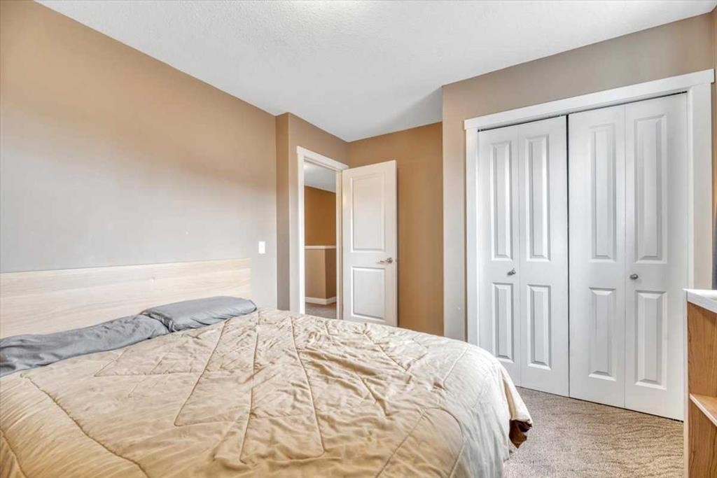 331 Ranch Ridge Meadow, Strathmore, AB - Indoor Photo Showing Bedroom