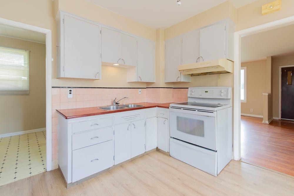 1218 13 Street North, Lethbridge, AB