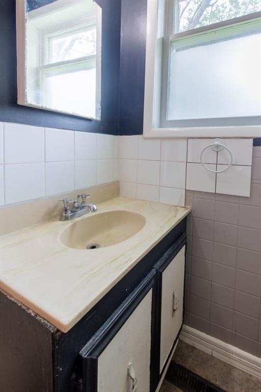 1218 13 Street North, Lethbridge, AB