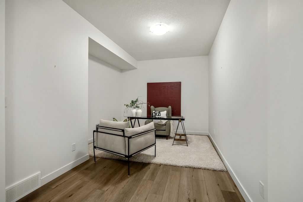882 Bluerock Way Sw, Calgary, AB - Indoor