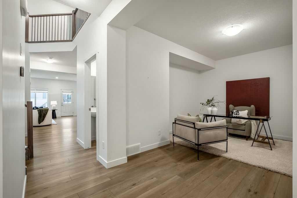 882 Bluerock Way Sw, Calgary, AB - Indoor