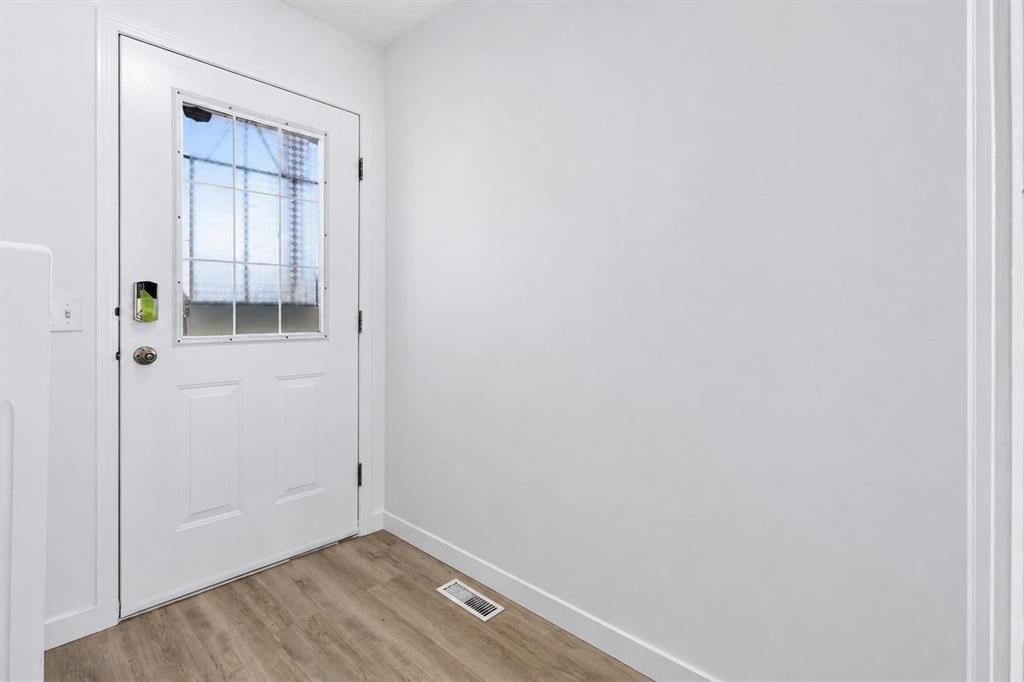 133 Martinvalley Crescent Ne, Calgary, AB - Indoor Photo Showing Other Room