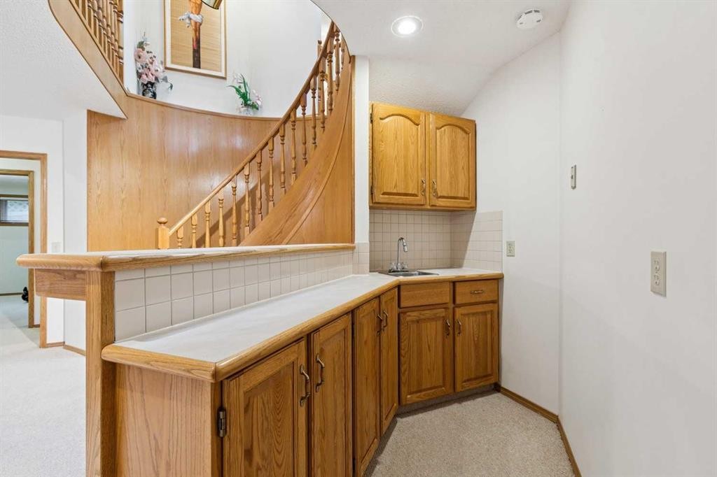 116 Scandia Rise Nw, Calgary, AB - Indoor Photo Showing Other Room