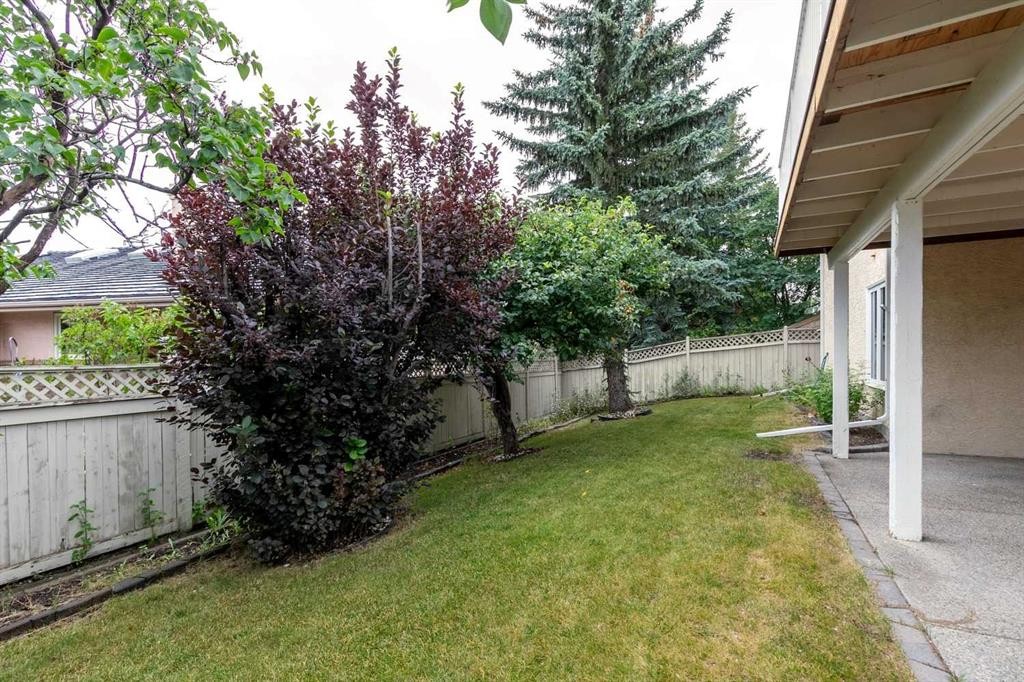 116 Scandia Rise Nw, Calgary, AB - Outdoor
