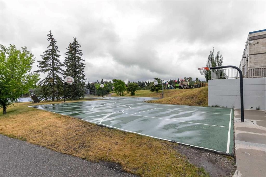 116 Scandia Rise Nw, Calgary, AB - Outdoor