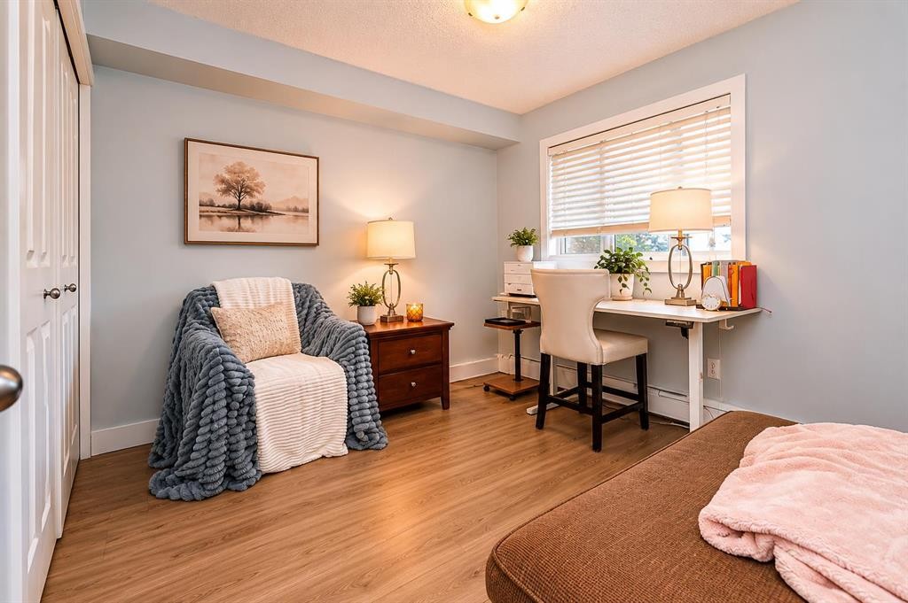 8112-403 Mackenzie Way Se, Airdrie, AB - Indoor