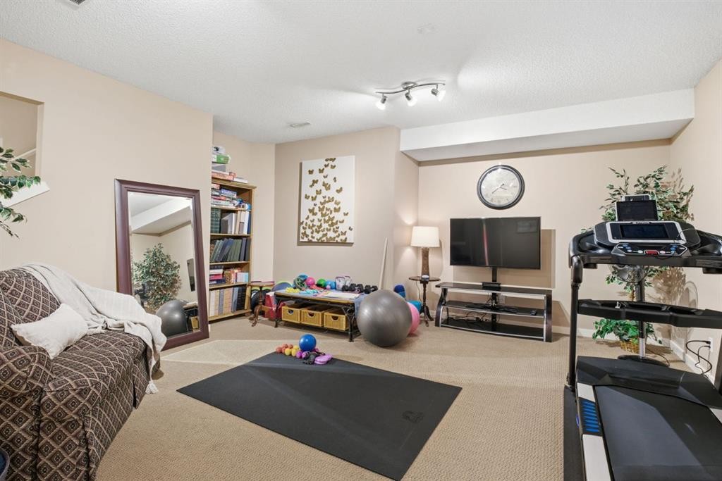 31 Chapala Close Se, Calgary, AB - Indoor