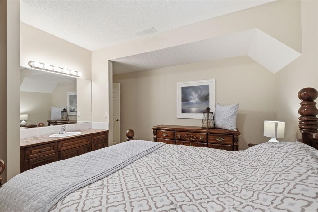 31 Chapala Close Se, Calgary, AB - Indoor Photo Showing Bedroom