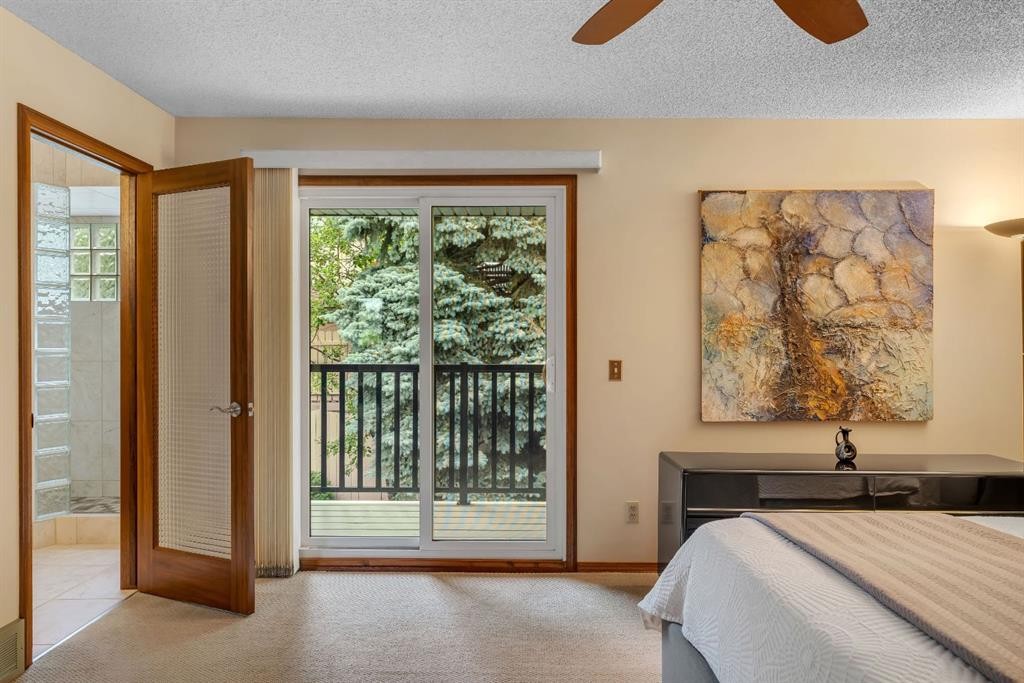 420 Strathcona Drive Sw, Calgary, AB - Indoor Photo Showing Bedroom