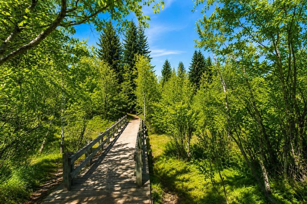 420 Strathcona Drive Sw, Calgary, AB - Outdoor With View