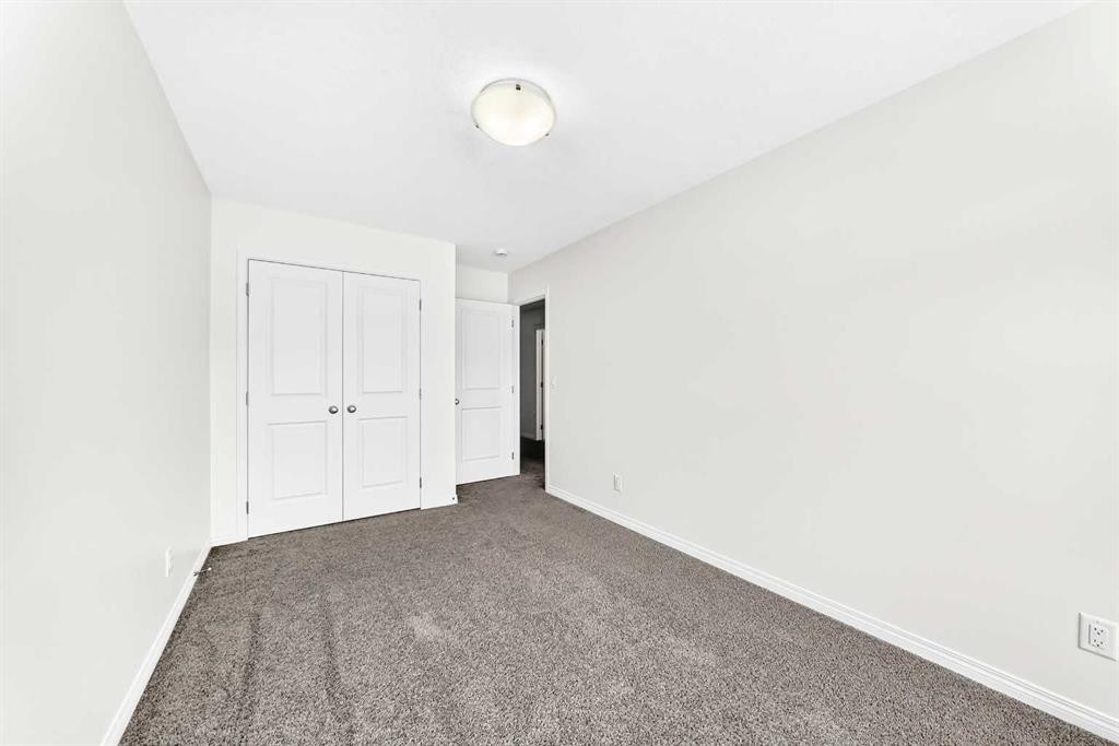 190 Sage Bluff Rise Nw, Calgary, AB - Indoor Photo Showing Other Room