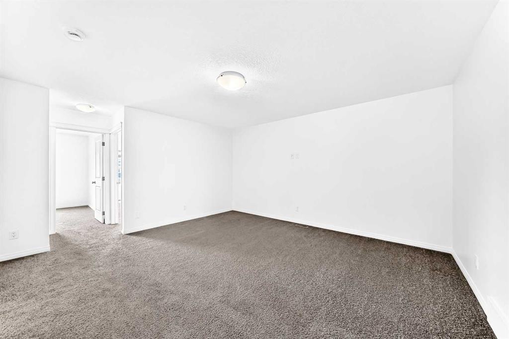 190 Sage Bluff Rise Nw, Calgary, AB - Indoor Photo Showing Other Room