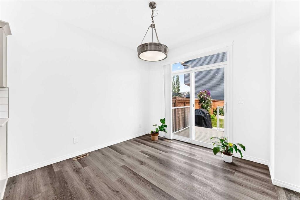 190 Sage Bluff Rise Nw, Calgary, AB - Indoor Photo Showing Other Room