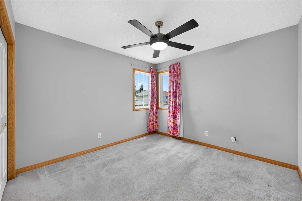 78 Hampstead View Nw, Calgary, AB - Indoor Photo Showing Other Room