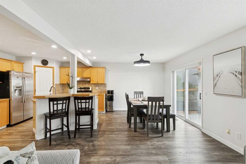 126 Somerglen Way Sw, Calgary, AB - Indoor