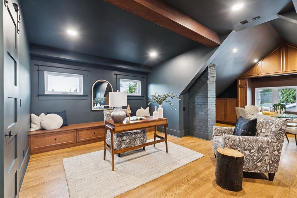 3607 7 Street Sw, Calgary, AB - Indoor