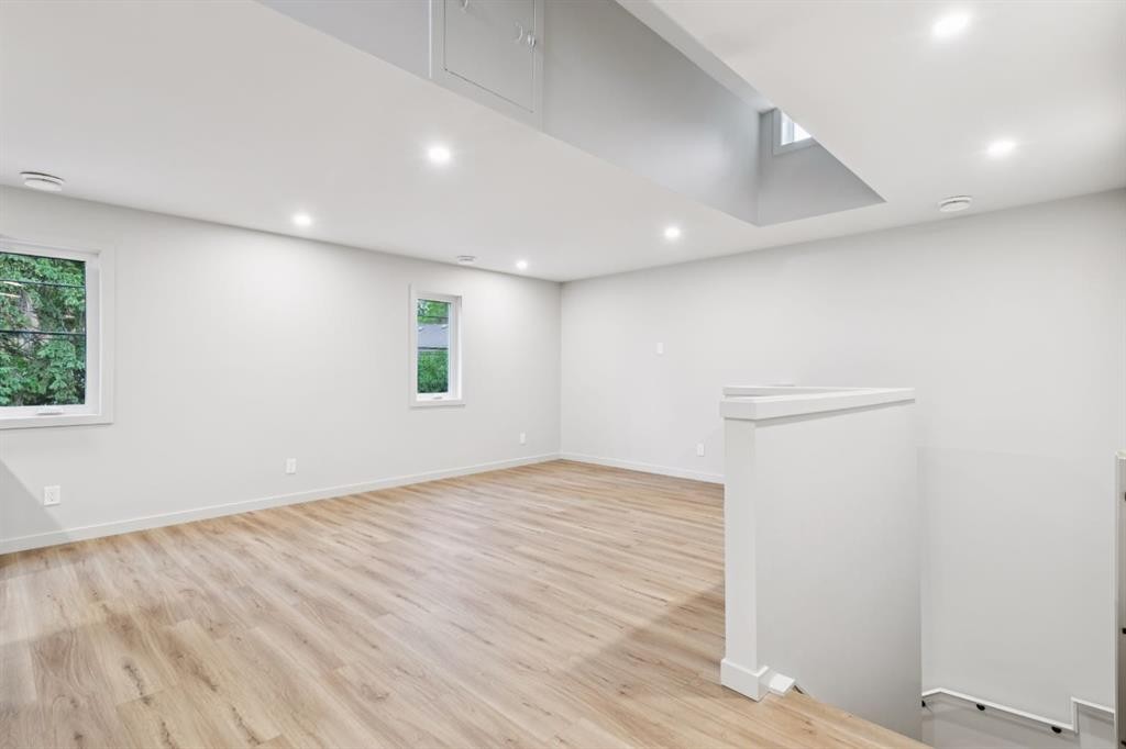 3607 7 Street Sw, Calgary, AB - Indoor Photo Showing Other Room