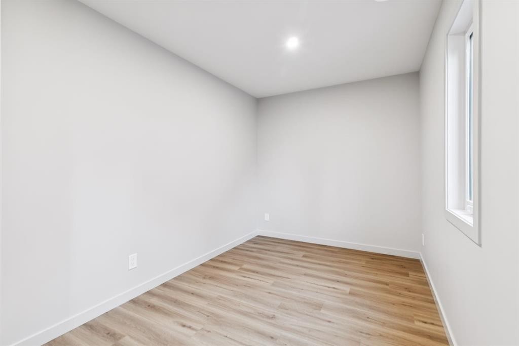 3607 7 Street Sw, Calgary, AB - Indoor Photo Showing Other Room