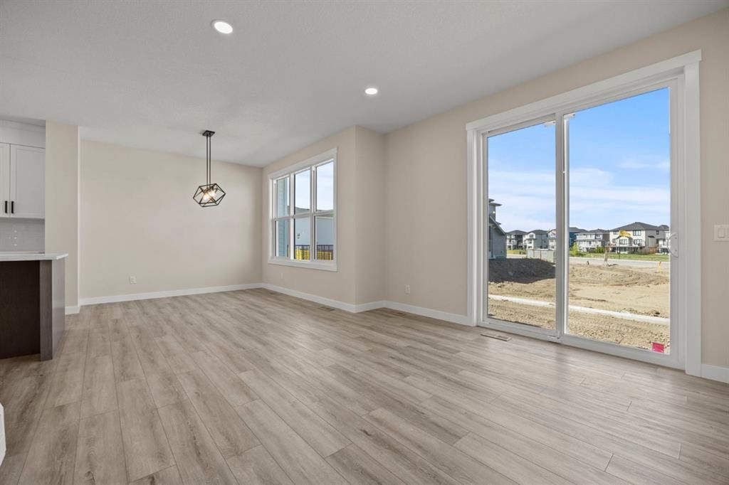 435 Kinniburgh Loop, Chestermere, AB - Indoor