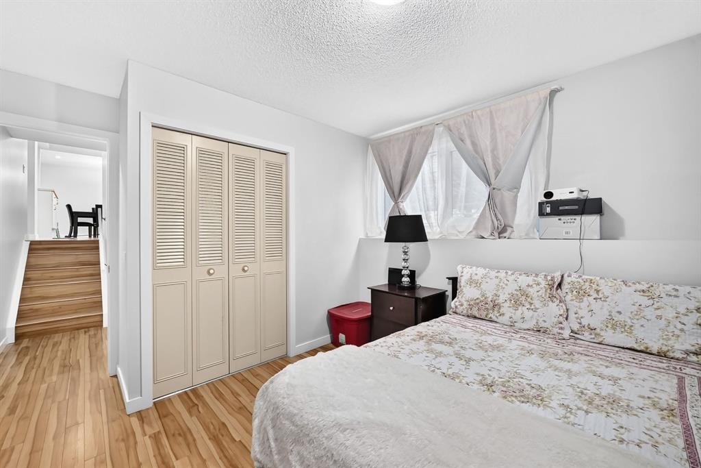 1008 Cantabrian Drive Sw, Calgary, AB - Indoor Photo Showing Bedroom