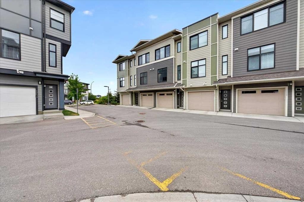 154 Seton Passage Se, Calgary, AB - Outdoor