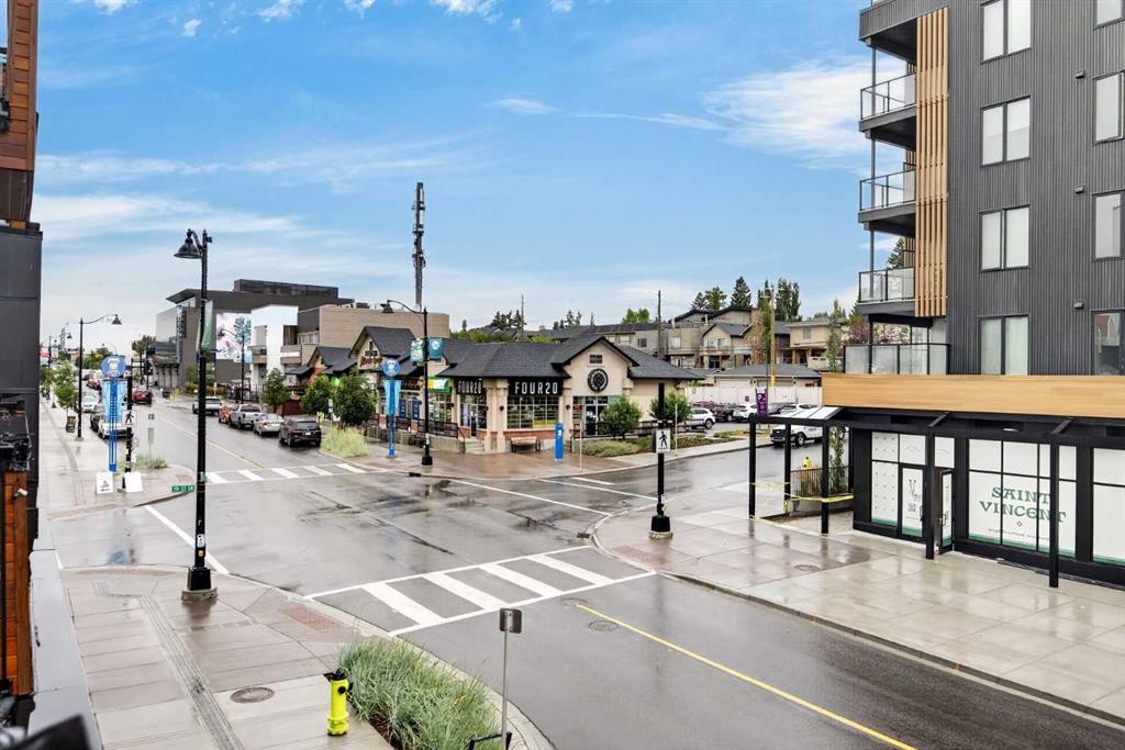 207-3450 19 Street Sw, Calgary, AB - Outdoor With Balcony