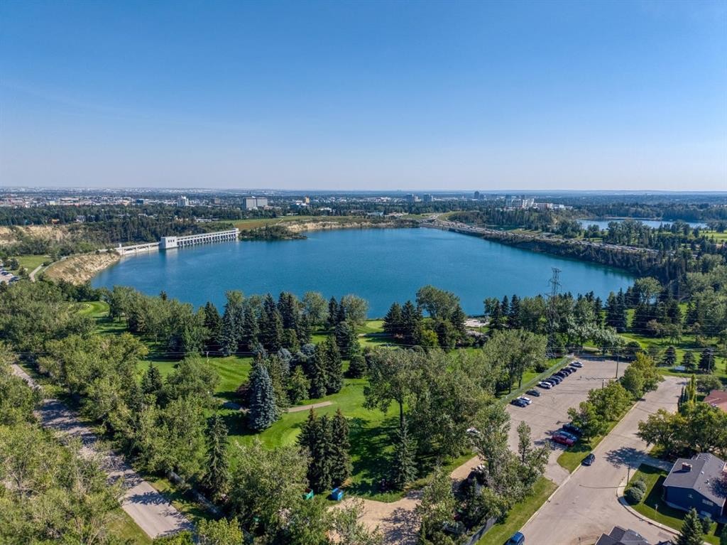 14 Lissington Drive Sw, Calgary, AB