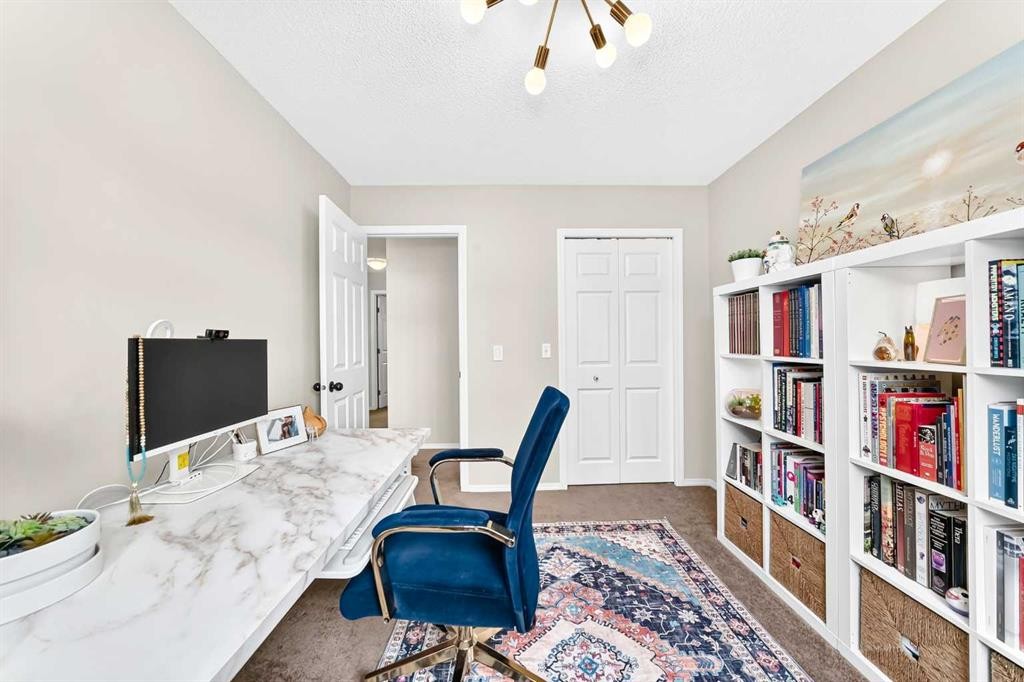 315 Chaparral Valley Drive Se, Calgary, AB