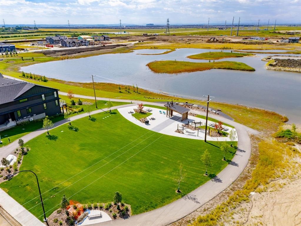 704 Sora Boulevard Se, Calgary, AB - Outdoor With View