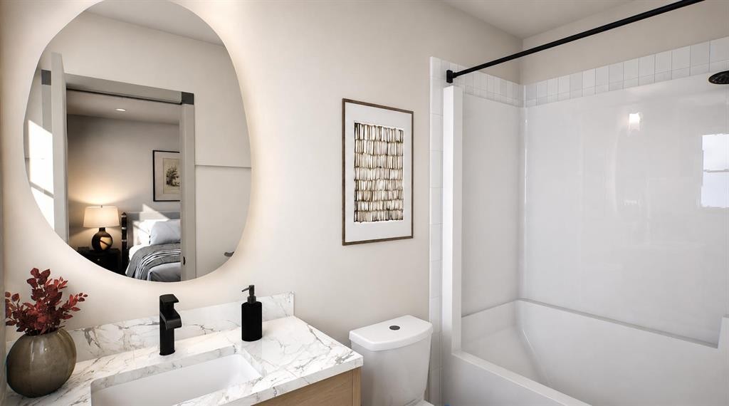 704 Sora Boulevard Se, Calgary, AB - Indoor Photo Showing Bathroom