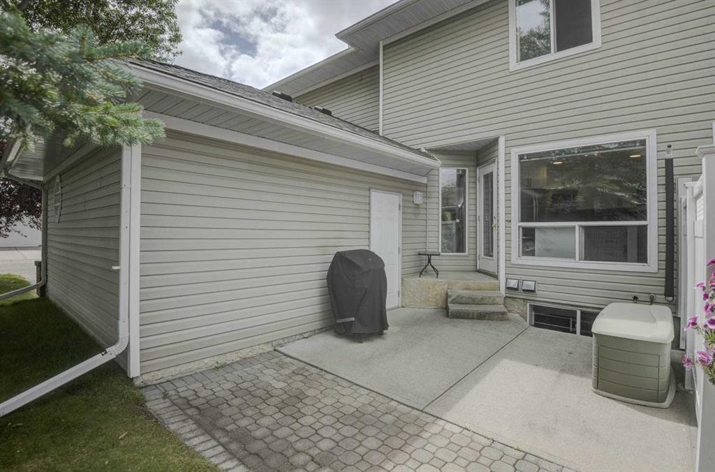 58 Sierra Morena Gardens Sw, Calgary, AB - Outdoor With Exterior