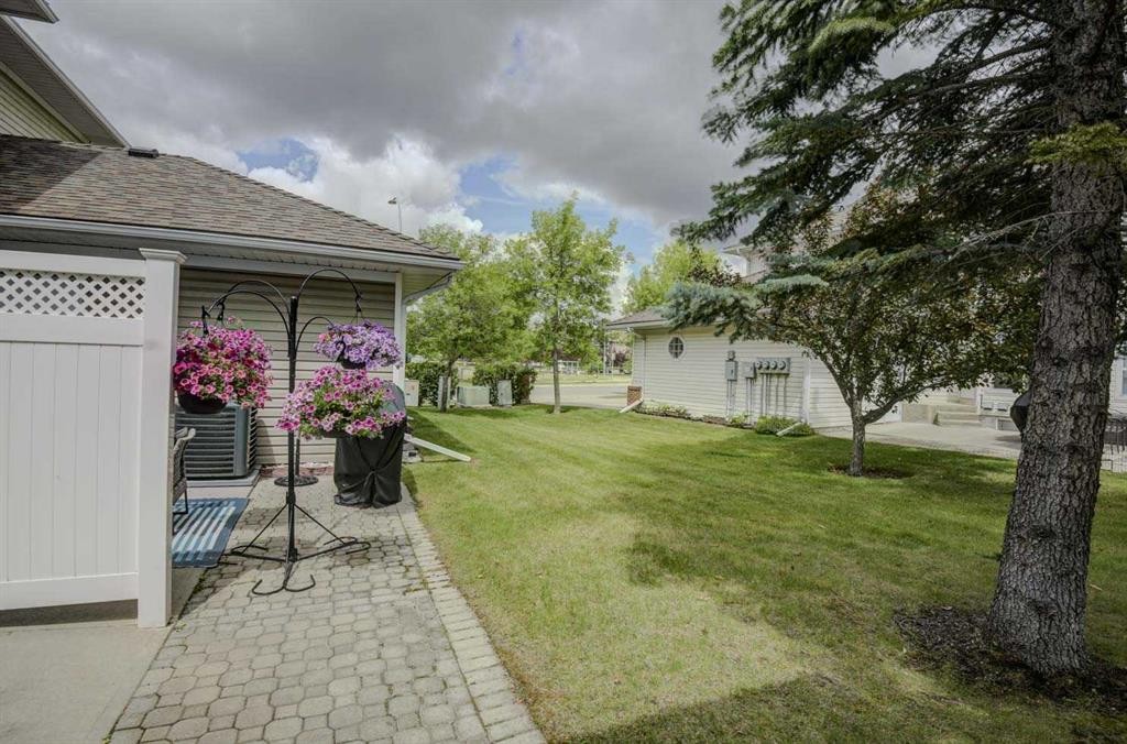 58 Sierra Morena Gardens Sw, Calgary, AB - Outdoor