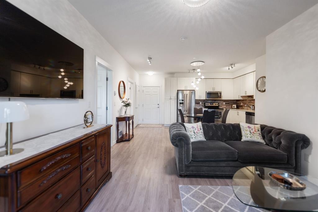3108-99 Copperstone Park Se, Calgary, AB - Indoor Photo Showing Living Room