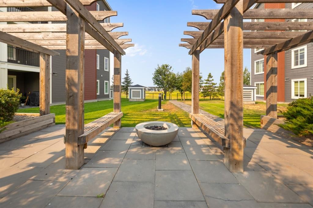 3108-99 Copperstone Park Se, Calgary, AB - Outdoor