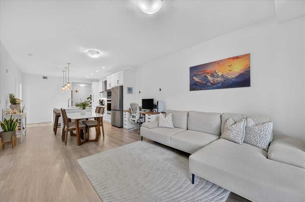 4101-200 Seton Circle Se, Calgary, AB - Indoor Photo Showing Living Room