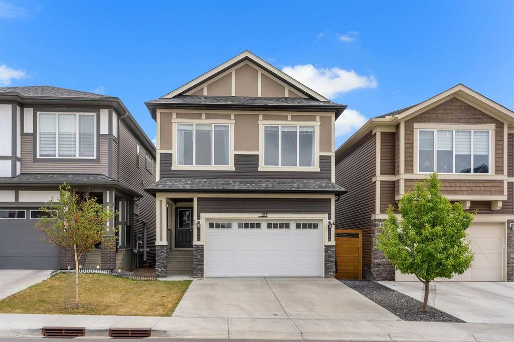 217 Lucas Crescent Nw, Calgary, AB - Outdoor With Facade