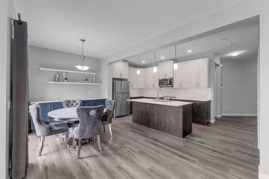 217 Lucas Crescent Nw, Calgary, AB - Indoor