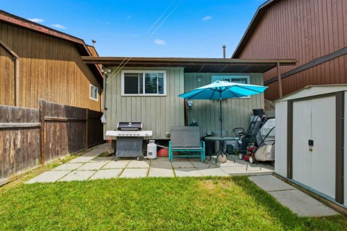 4227 49 Street Ne, Calgary, AB - Outdoor With Exterior