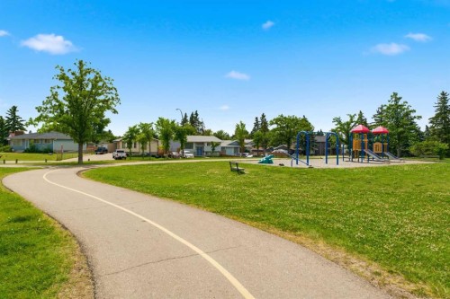 4227 49 Street Ne, Calgary, AB - Outdoor