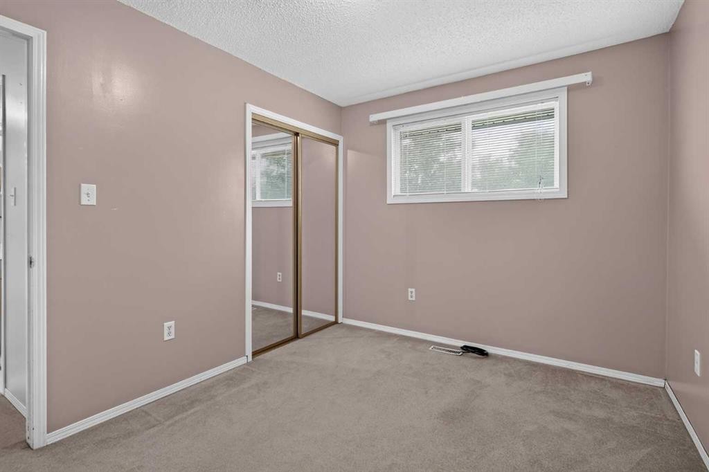 152 Maddock Way Ne, Calgary, AB - Indoor Photo Showing Other Room