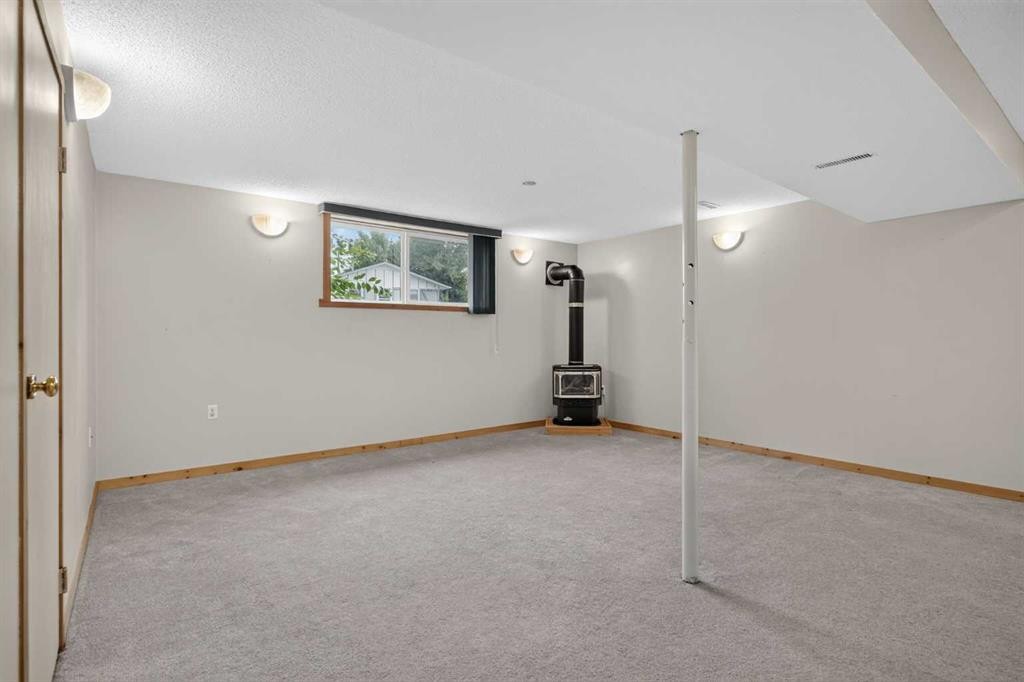152 Maddock Way Ne, Calgary, AB - Indoor